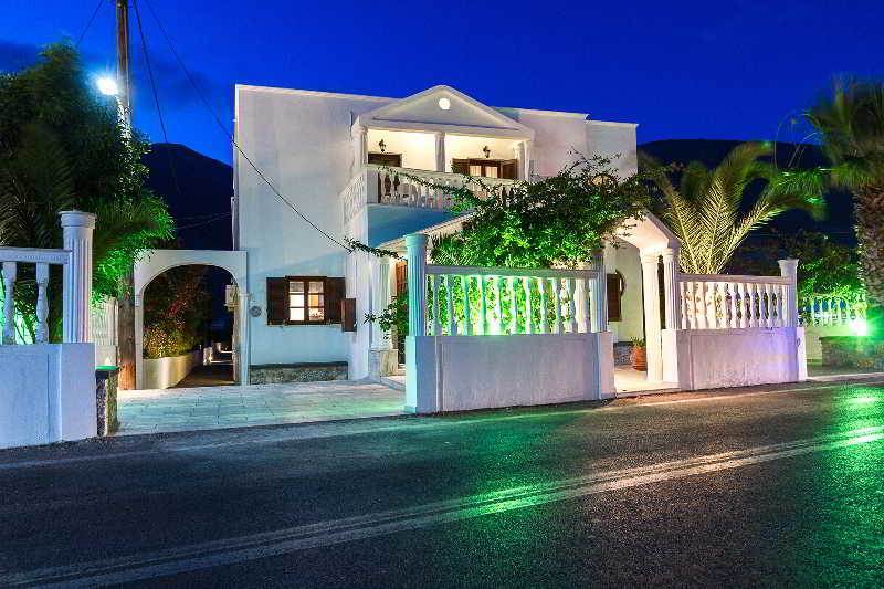 Marybill 4* Perissa (Santorini)
